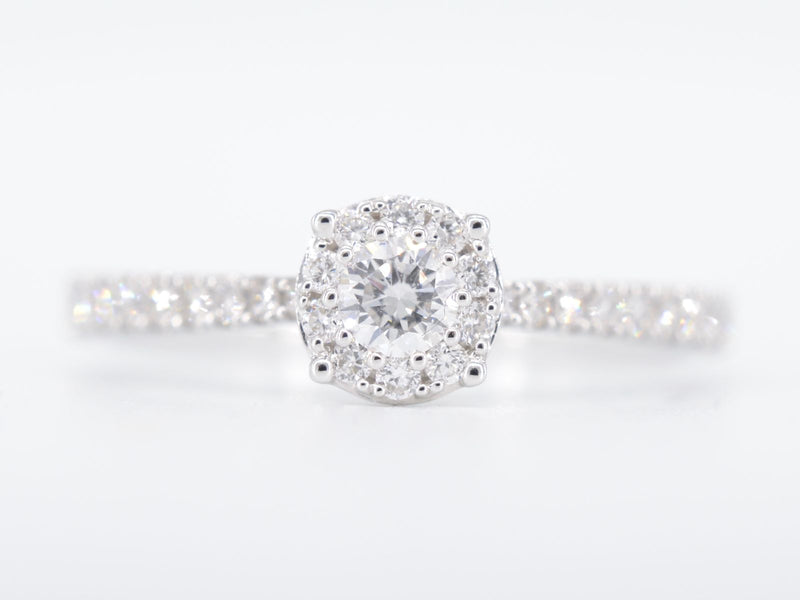 Witgouden entourage ring, natuurlijke diamant