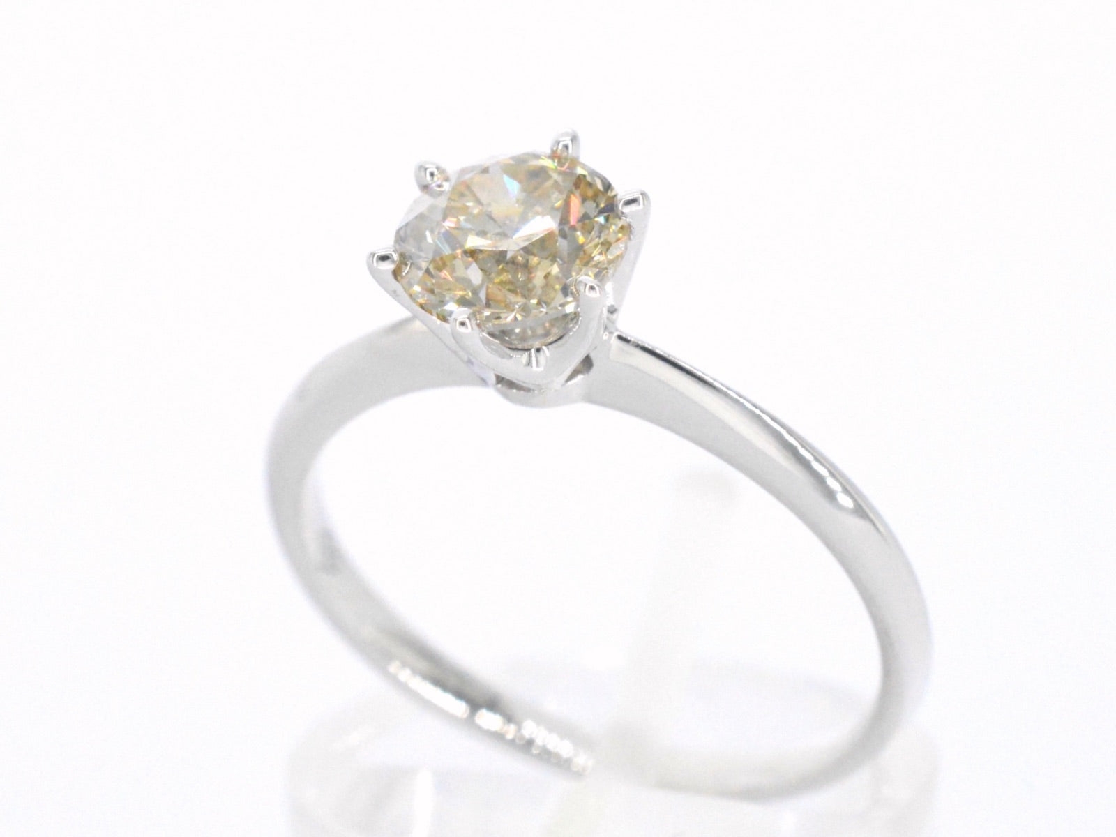 Witgouden solitair ring met diamant
