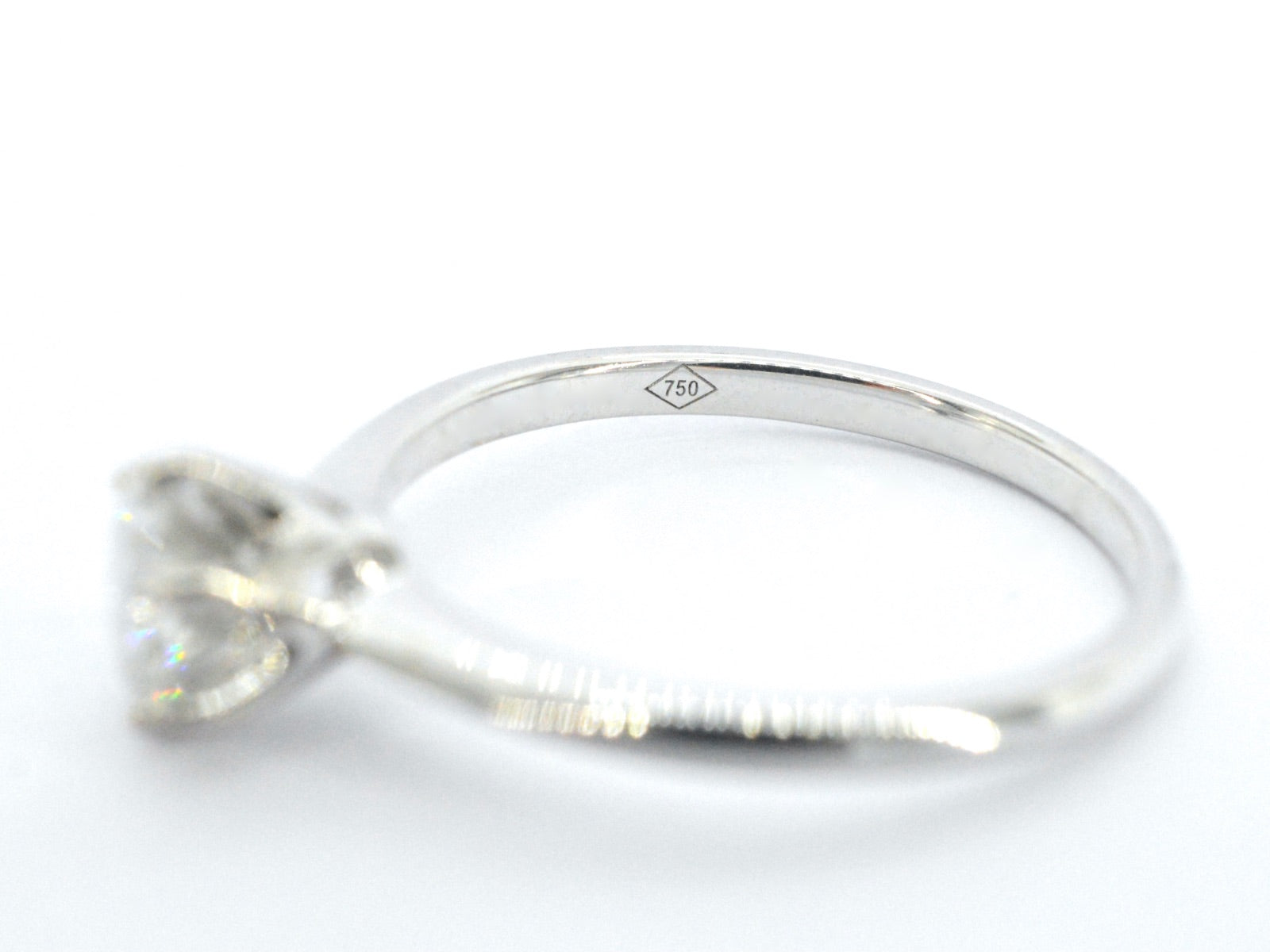 Gouden solitair ring met diamant