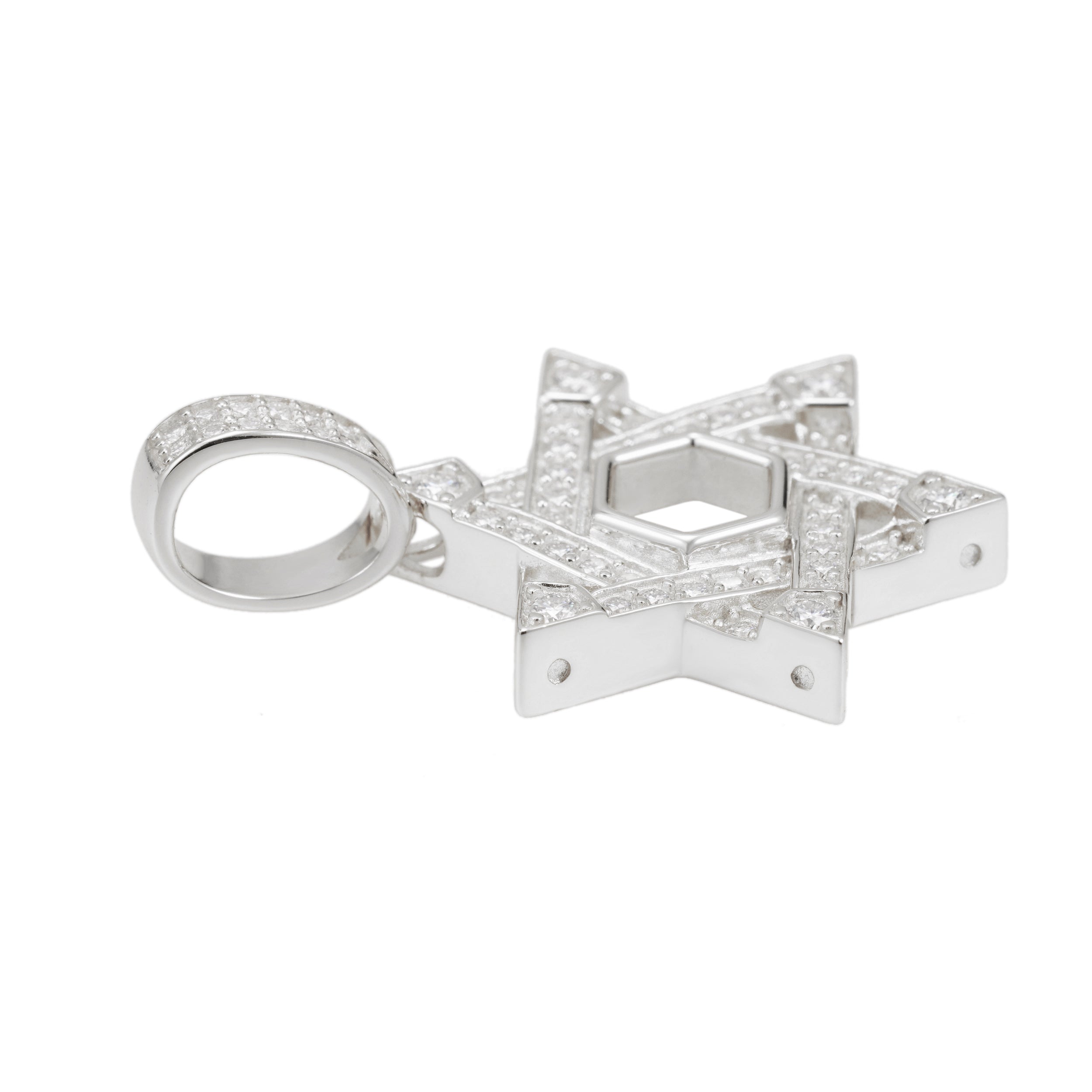 Zilverkleurige hanger met stervorm bezet met briljanten