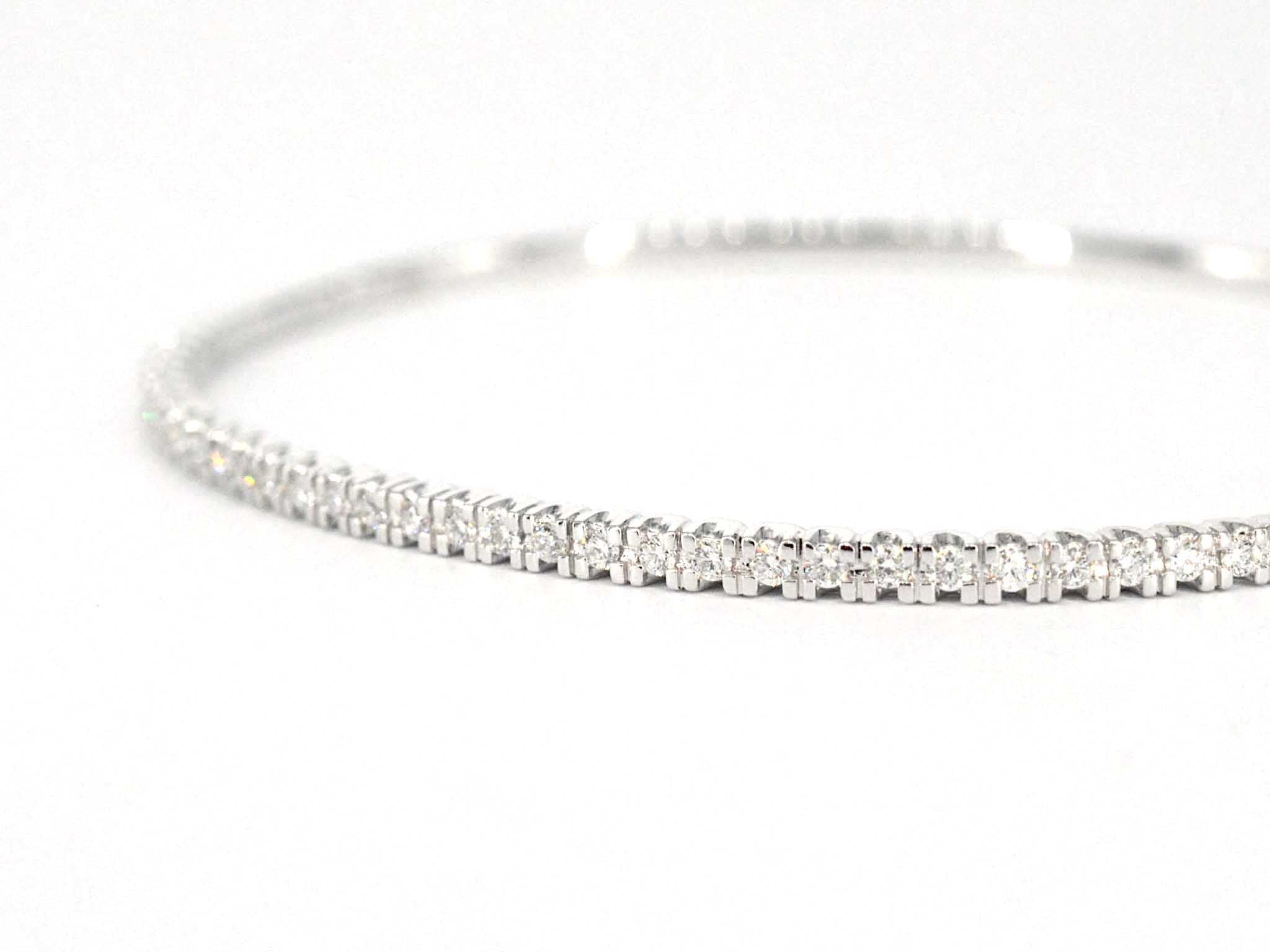 Witgouden armband met 33 diamanten – 0.50 ct