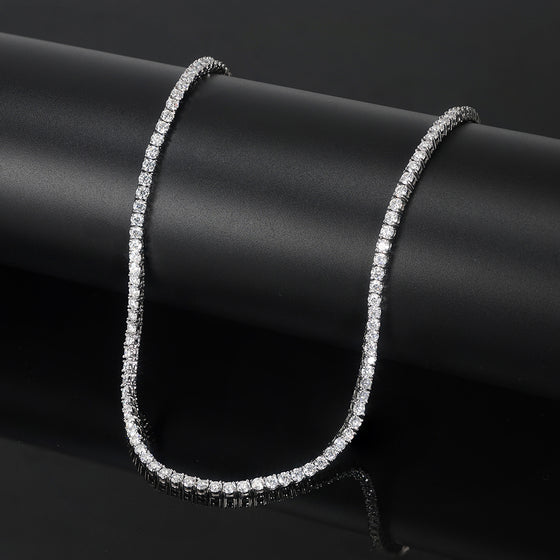 Hoog gehalte zilveren tenniscollier, gezet met 25.00 ct briljant geslepen moissaniet, topkleur D