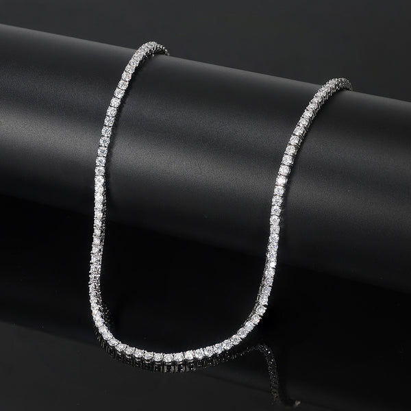Hoog gehalte zilveren tenniscollier, gezet met 25.00 ct briljant geslepen moissaniet, topkleur D