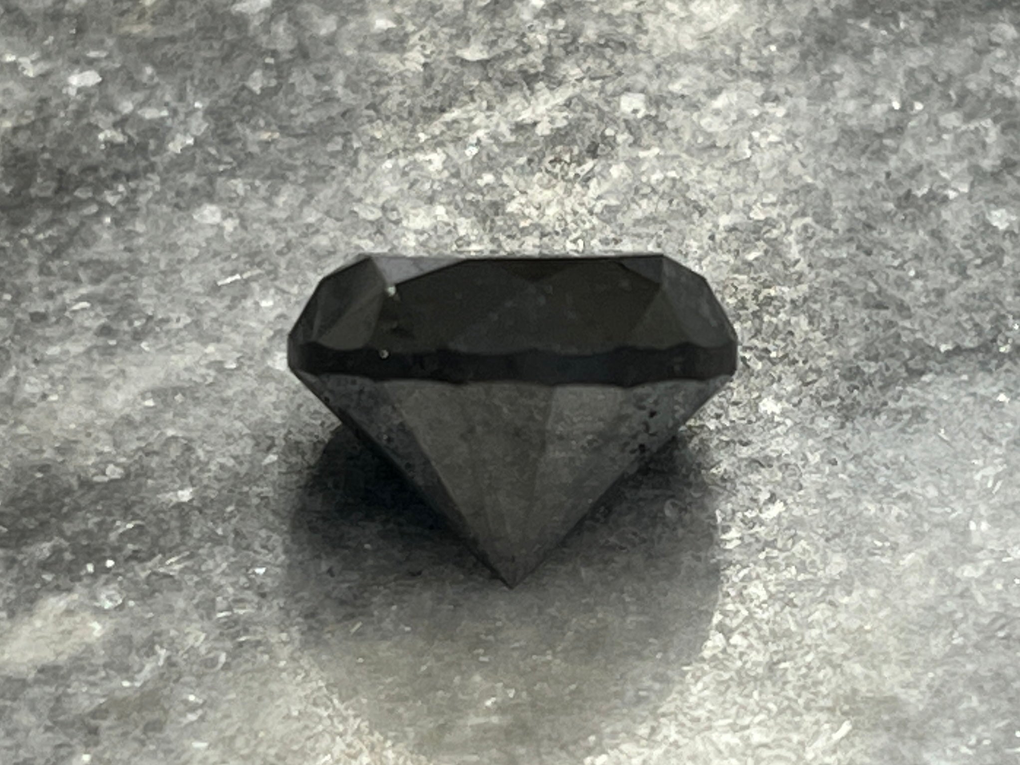 Diamant - 11.35 carat zwarte natuurlijke diamant