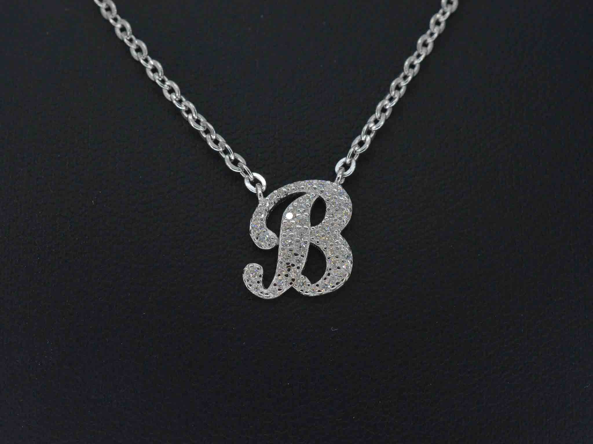 Hoog gehalte zilveren collier met letter hanger B